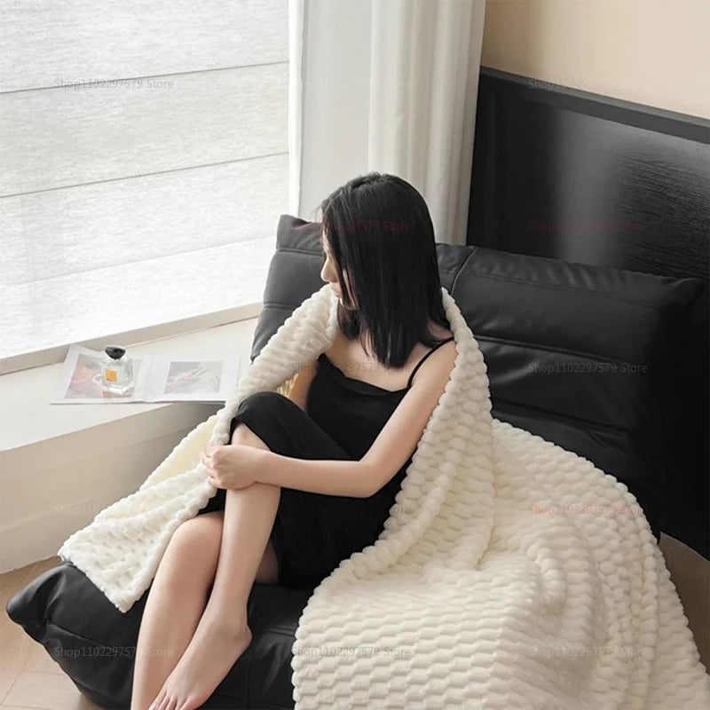 Soft Thick Warm Blanket for Office Nap - Cozy Fleece Throw for Sofa,Couch,Bed Lightweight Warm Winter Blanket for Adults Travel